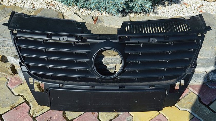 Grila bara fata Vw Passat b6 3c0853651