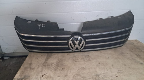 Grila bara fata Vw Passat B7 an 2014 cod 3AA853653
