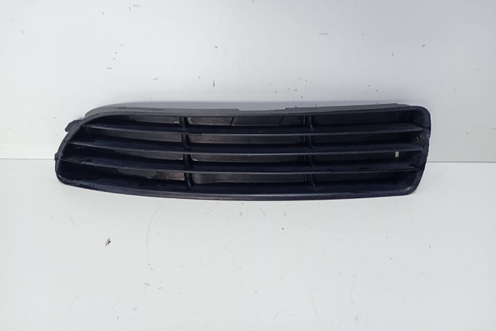 Grila bara stanga 8D0807345B Audi A4 B5 [1994 - 1999]