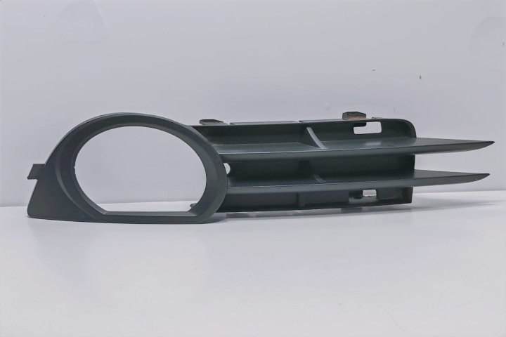 Grila bara stanga 8P3807681A Audi A3 8P [2003 - 2005]