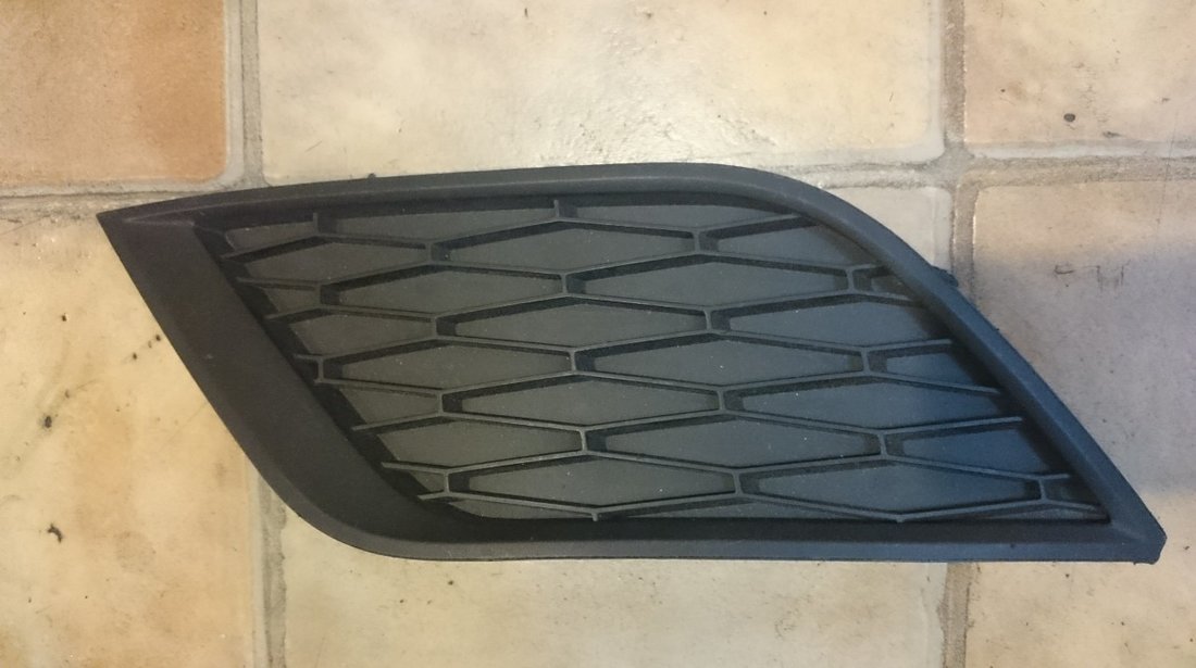 Grila bara stanga Seat Ibiza (2013-2016) cod 6J0853665E