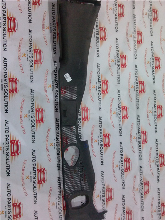 Grila baterie AUDI A4 an fabr.2011
