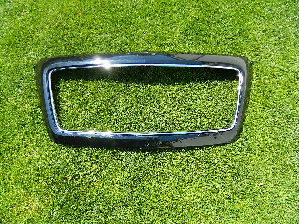 Grila BENTLEY BENTAYGA model 2017-2020 cod 36A853641