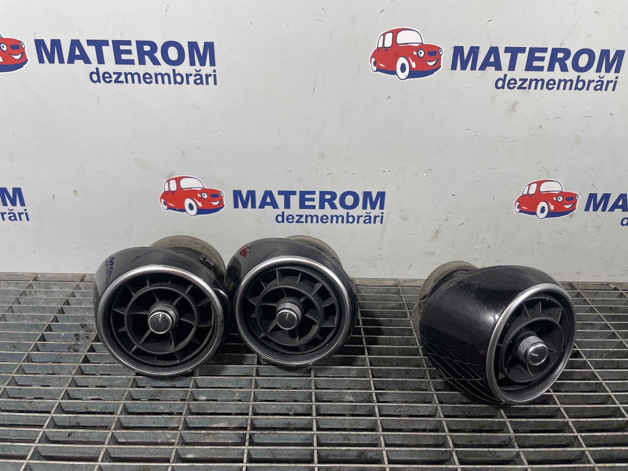 GRILA BORD AUDI A1 1.6 TDI - (2010 2014)