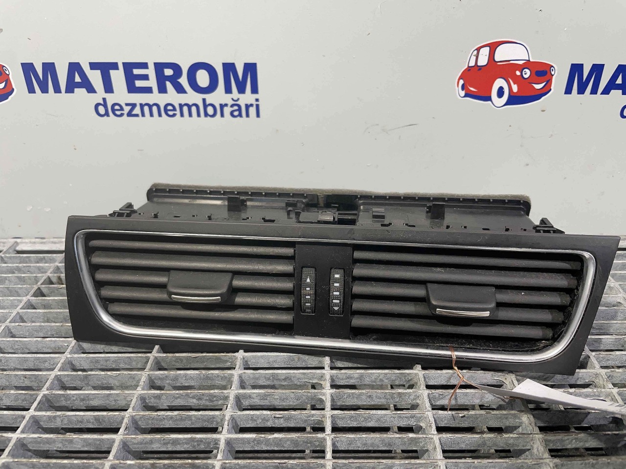 GRILA BORD AUDI A4 A4 - - (2007 2010)