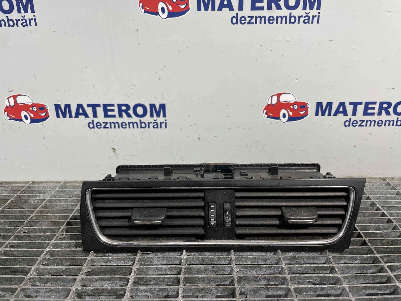 GRILA BORD AUDI A4 A4 - - (2007 2011)