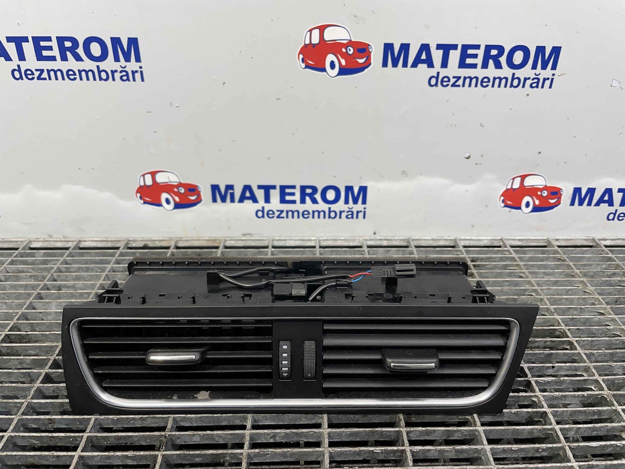 GRILA BORD AUDI A4 A4 - - (2007 2011)