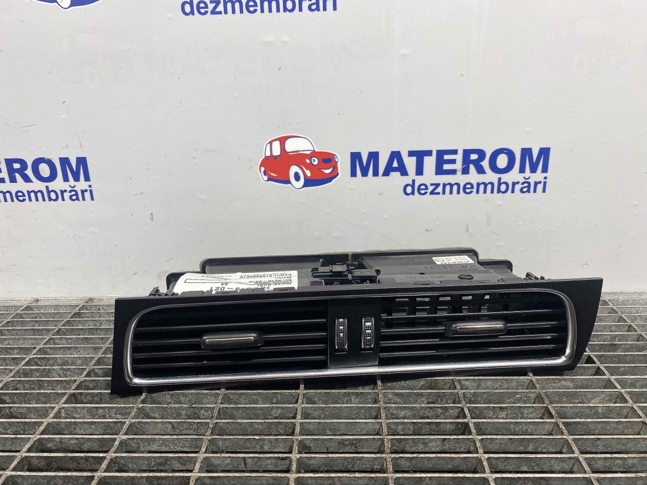 GRILA BORD AUDI A4 A4 - - (2012 2015)