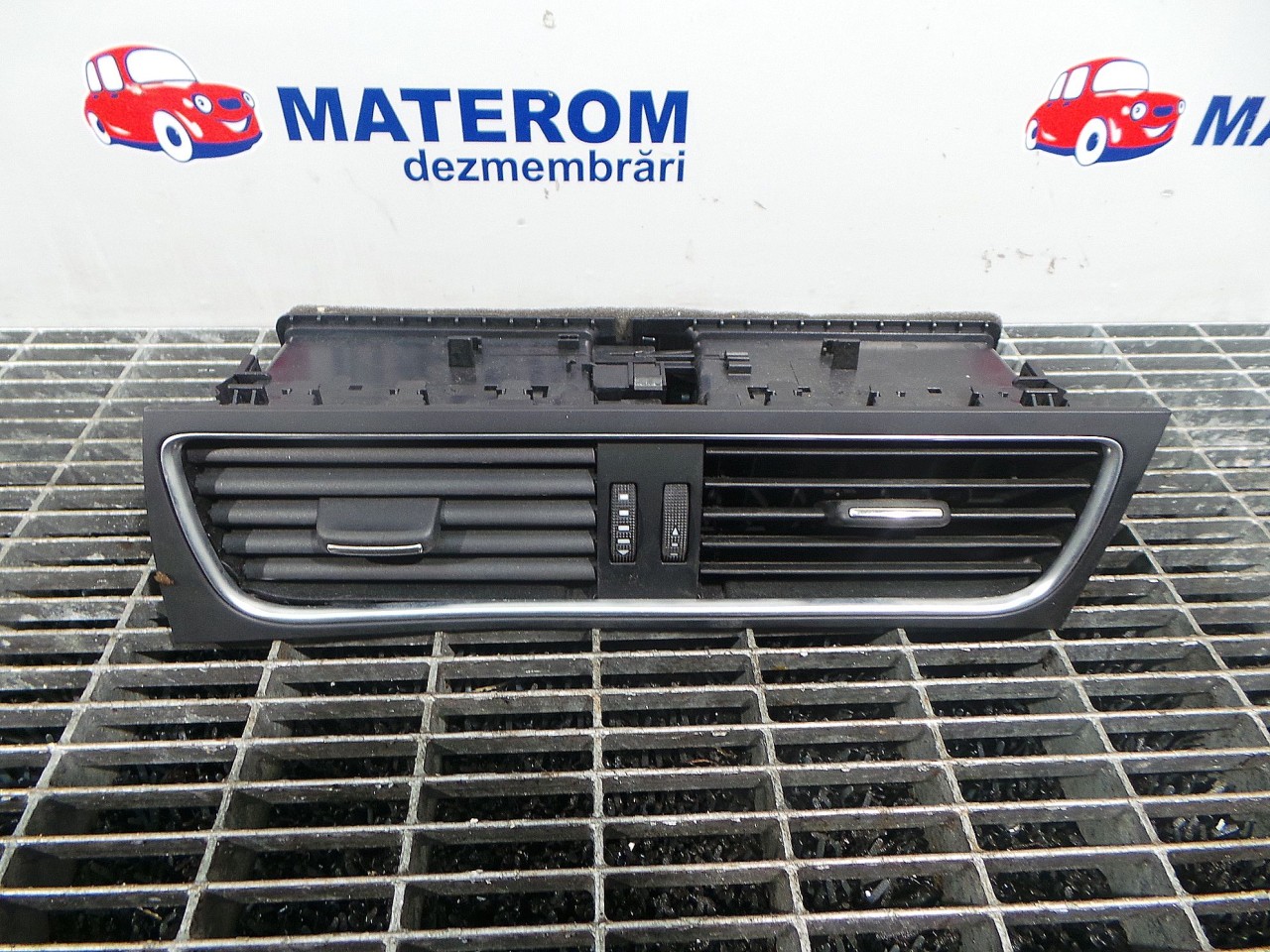 GRILA BORD AUDI A4 A4 - - (2012 2015)