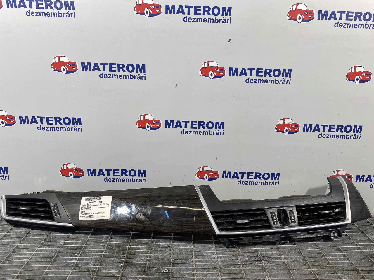 GRILA BORD BMW SERIA 2 F 45 SERIA 2 F 45 - - (2018 2021)