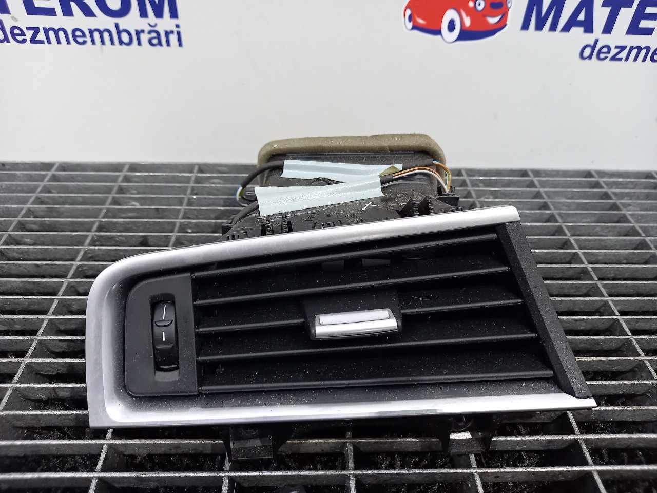 GRILA BORD BMW SERIA 5 F 07 - - (2009 2017)