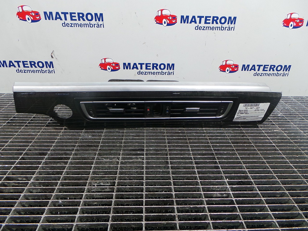 GRILA BORD BMW SERIA 7 F 01 - - (2008 2012)