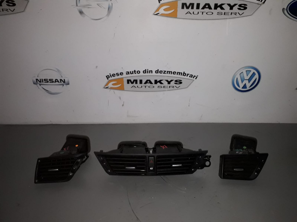 Grila bord BMW X1 E84