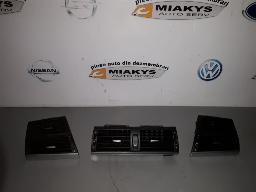 Grila bord BMW X5 E70