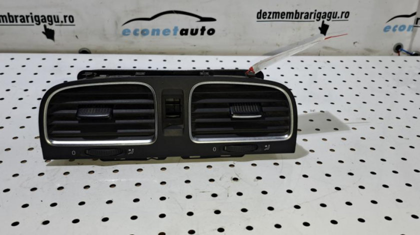 Grila bord centrala Volkswagen Golf VI (5k1)