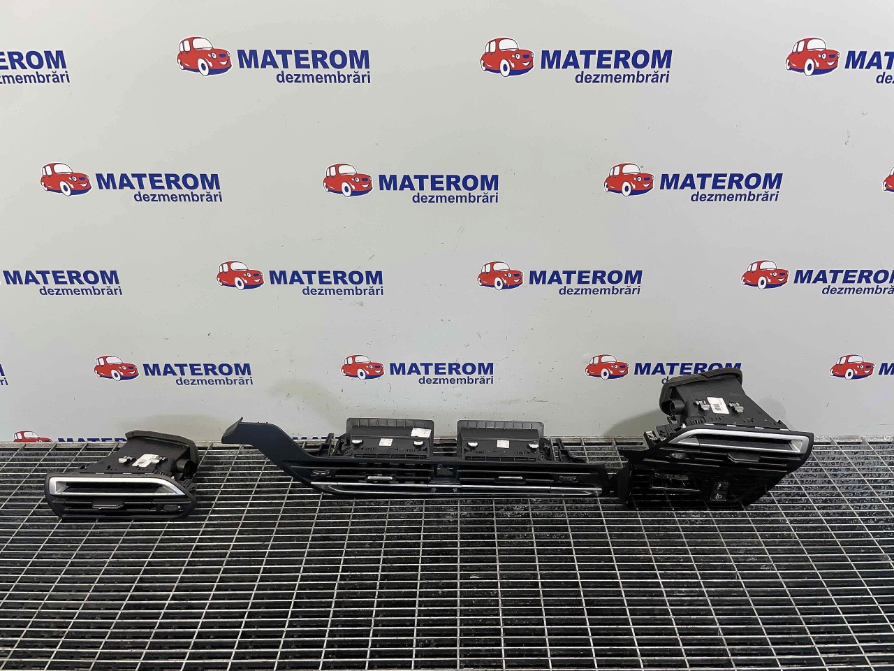GRILA BORD CITROEN C4 PICASSO 1.6 HDI - (2013 2018)