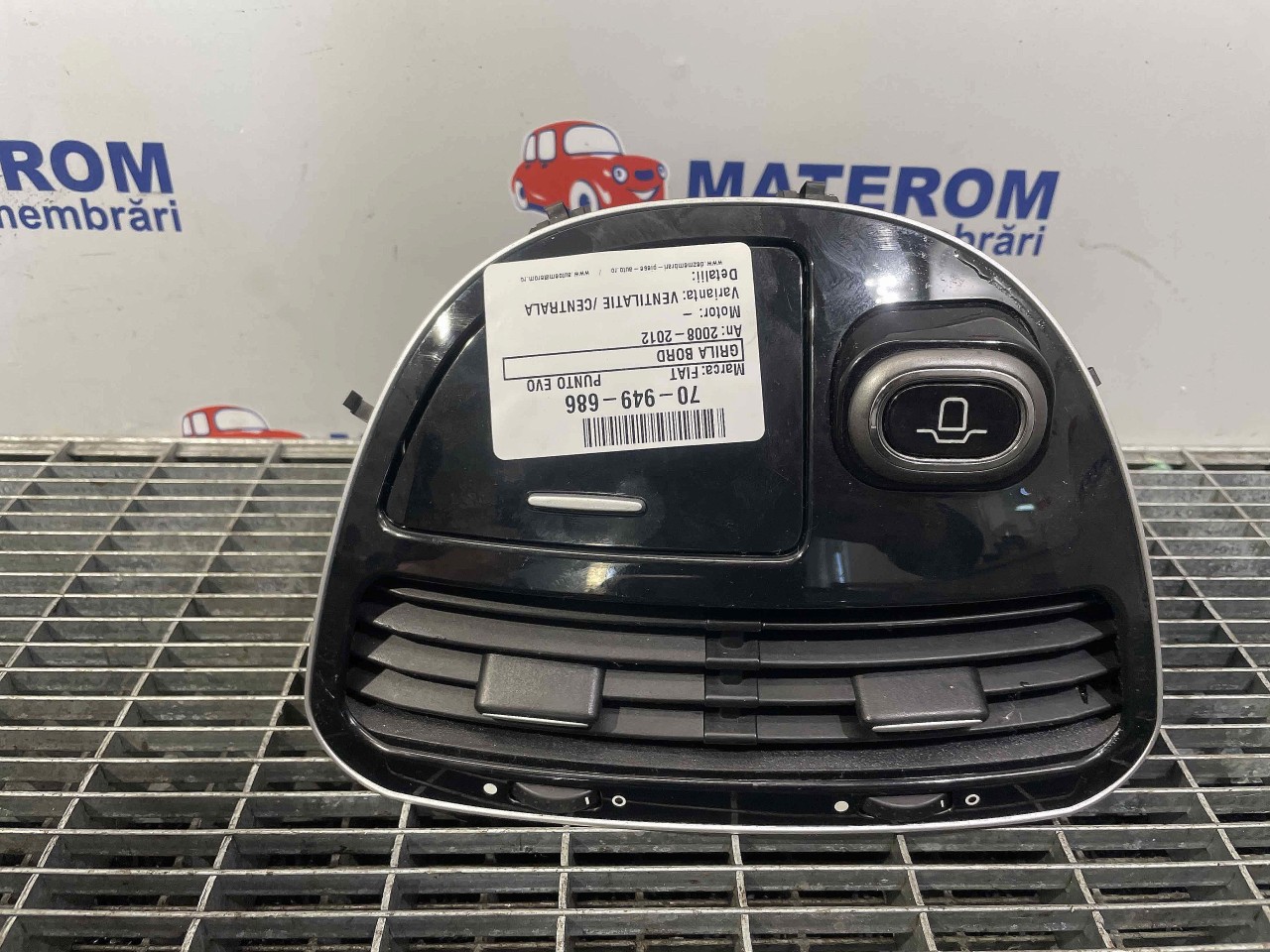 GRILA BORD FIAT PUNTO EVO - - (2008 2012