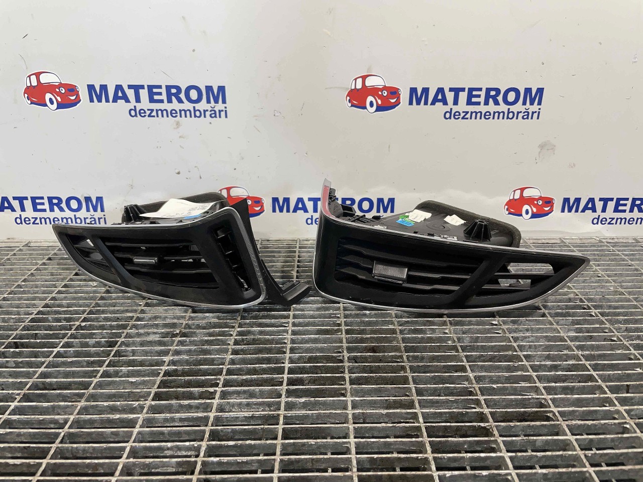 GRILA BORD FORD FOCUS 2.0 ECOBOOST - (20