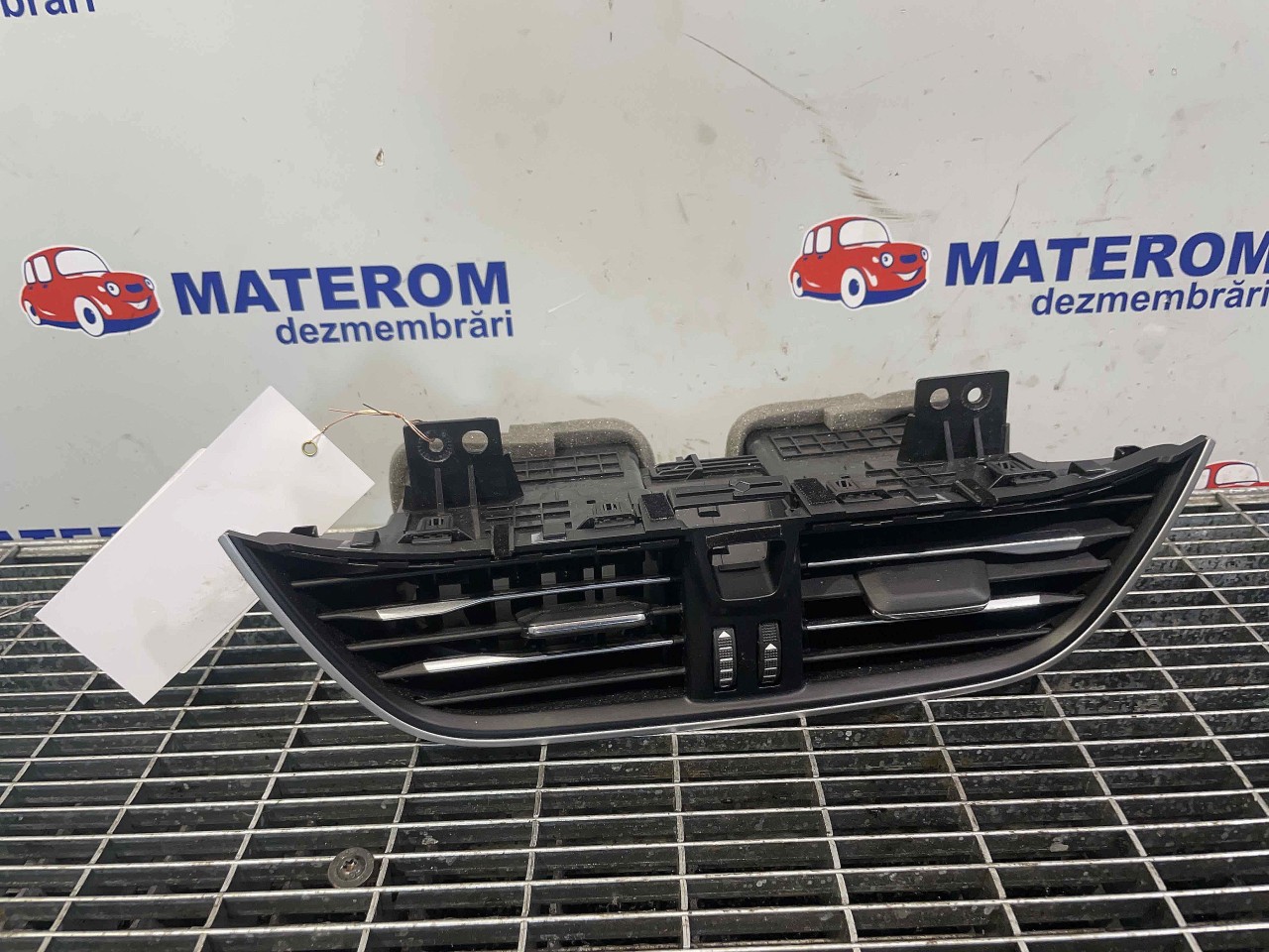 GRILA BORD FORD FOCUS FOCUS - - (2018 2020)