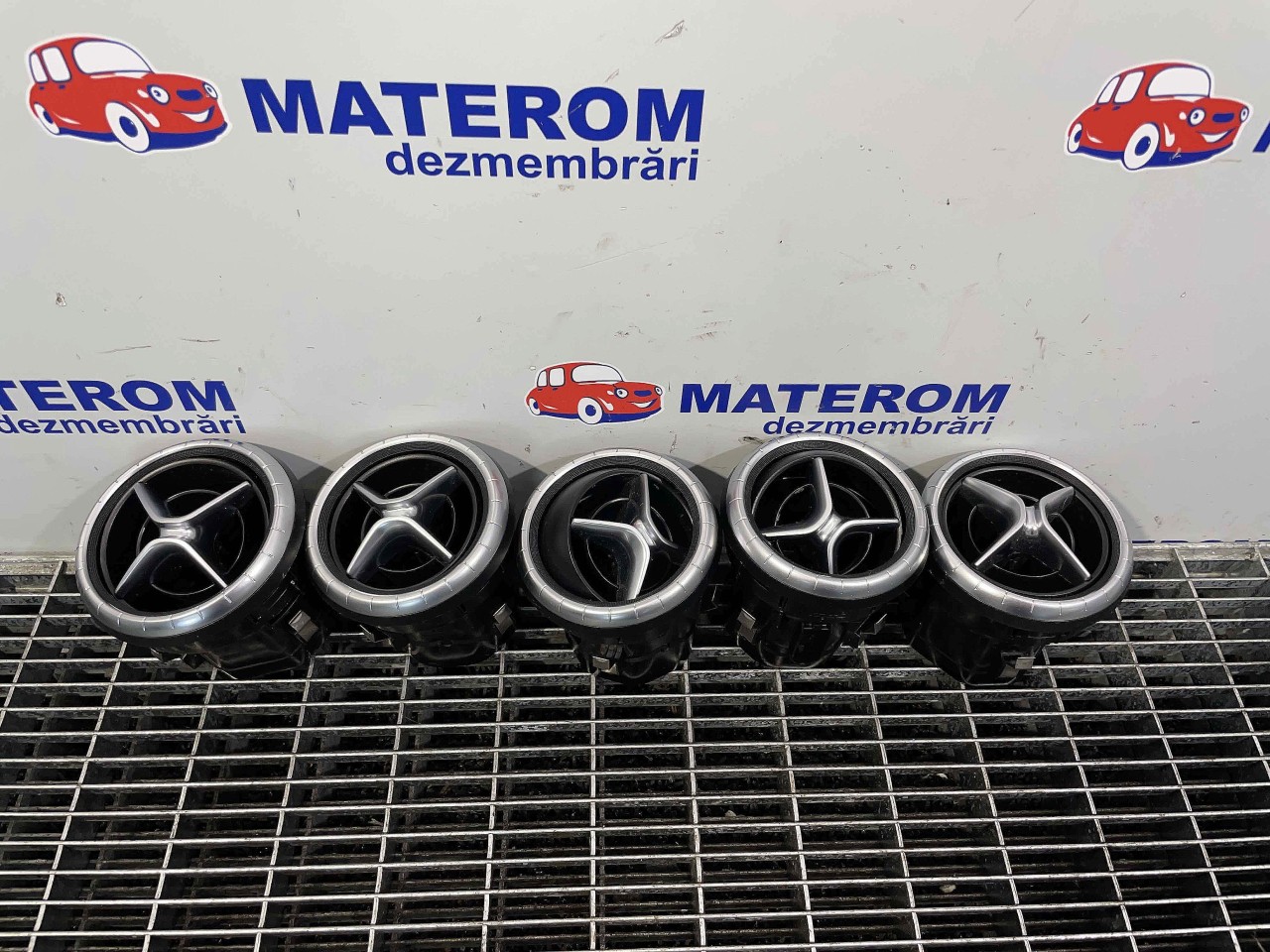 GRILA BORD MERCEDES CLA 2.2 CDI - (2013 2019)