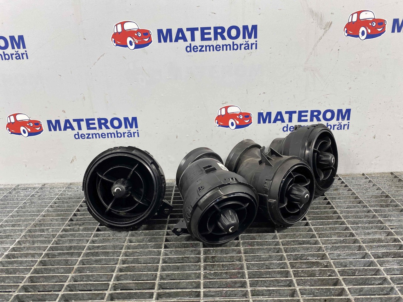 GRILA BORD MINI COOPER - - (2006 2010)
