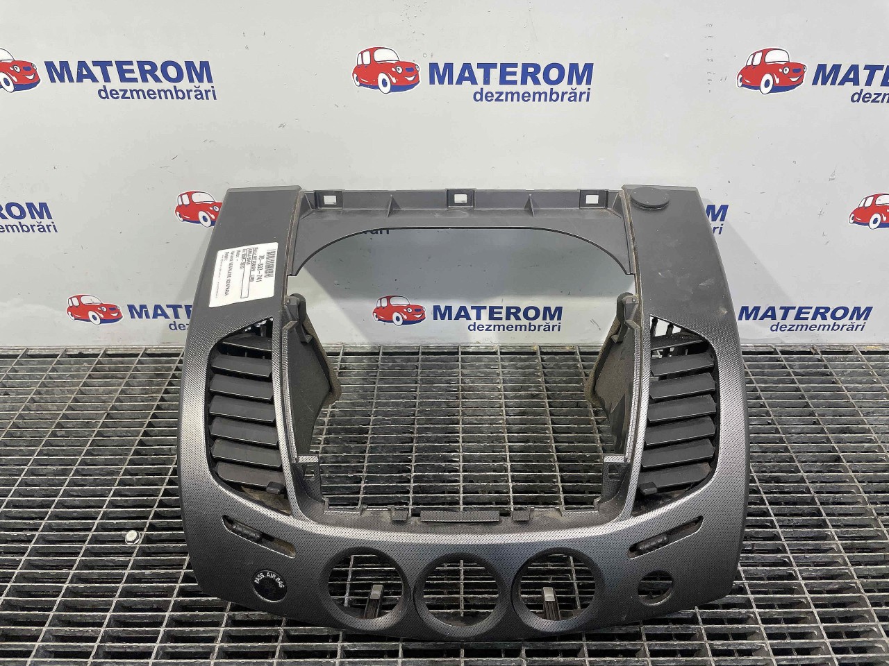 GRILA BORD MITSUBISHI L200 - - (2006 2010)
