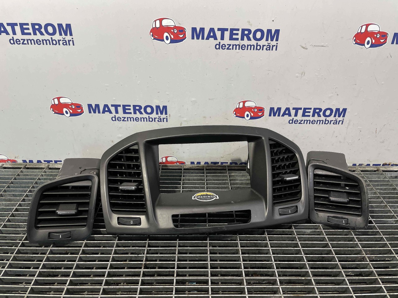 GRILA BORD OPEL INSIGNIA INSIGNIA - - (2008 2013)