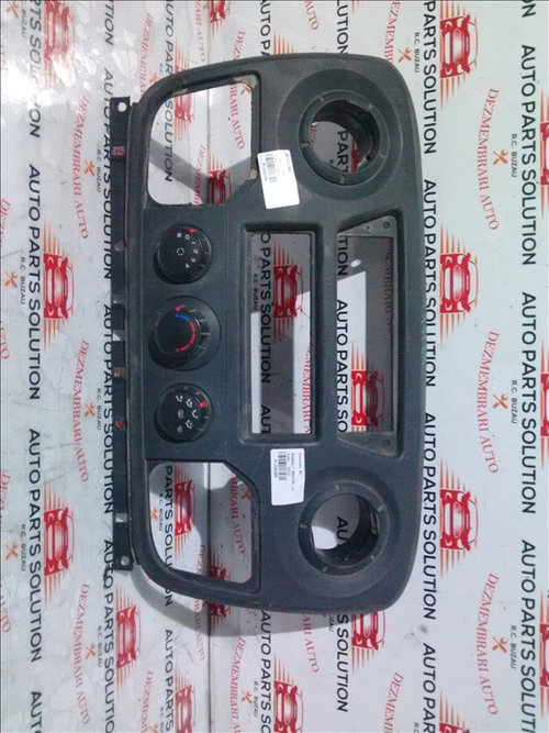 Grila bord RENAULT MASTER an fabr. 2013