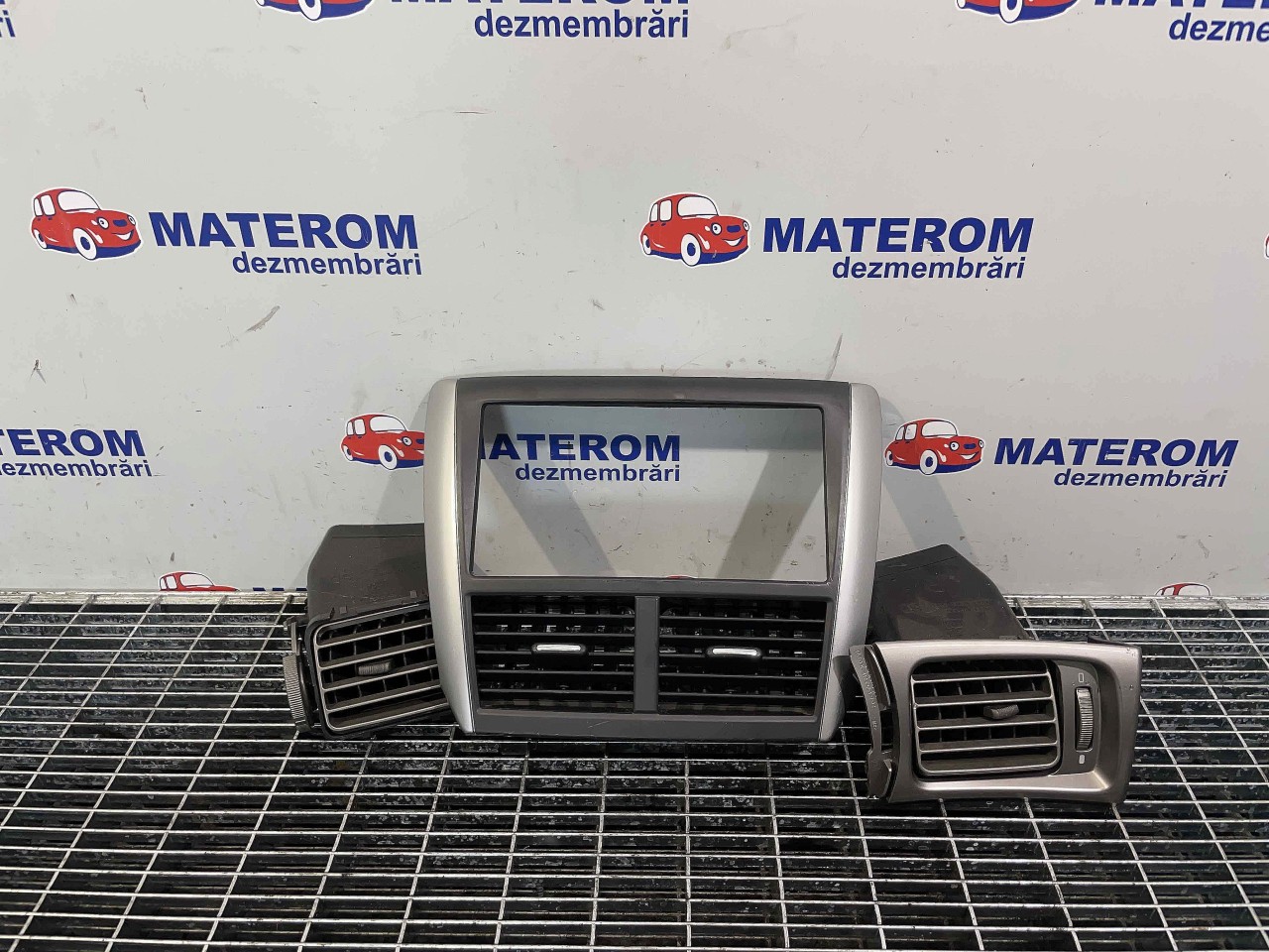 GRILA BORD SUBARU FORESTER - - (2008 2013)