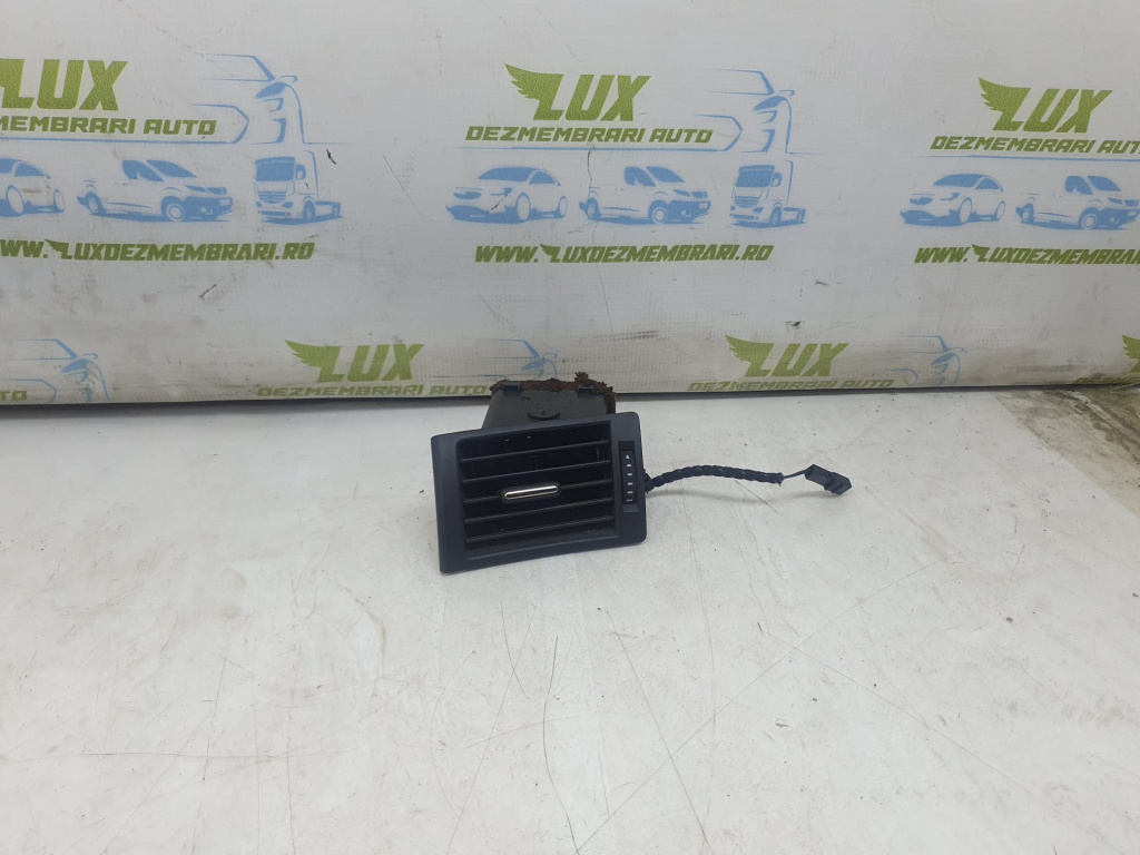 Grila bord ventilatie 8e0820901f Audi A4 B7 [2004 - 2008]