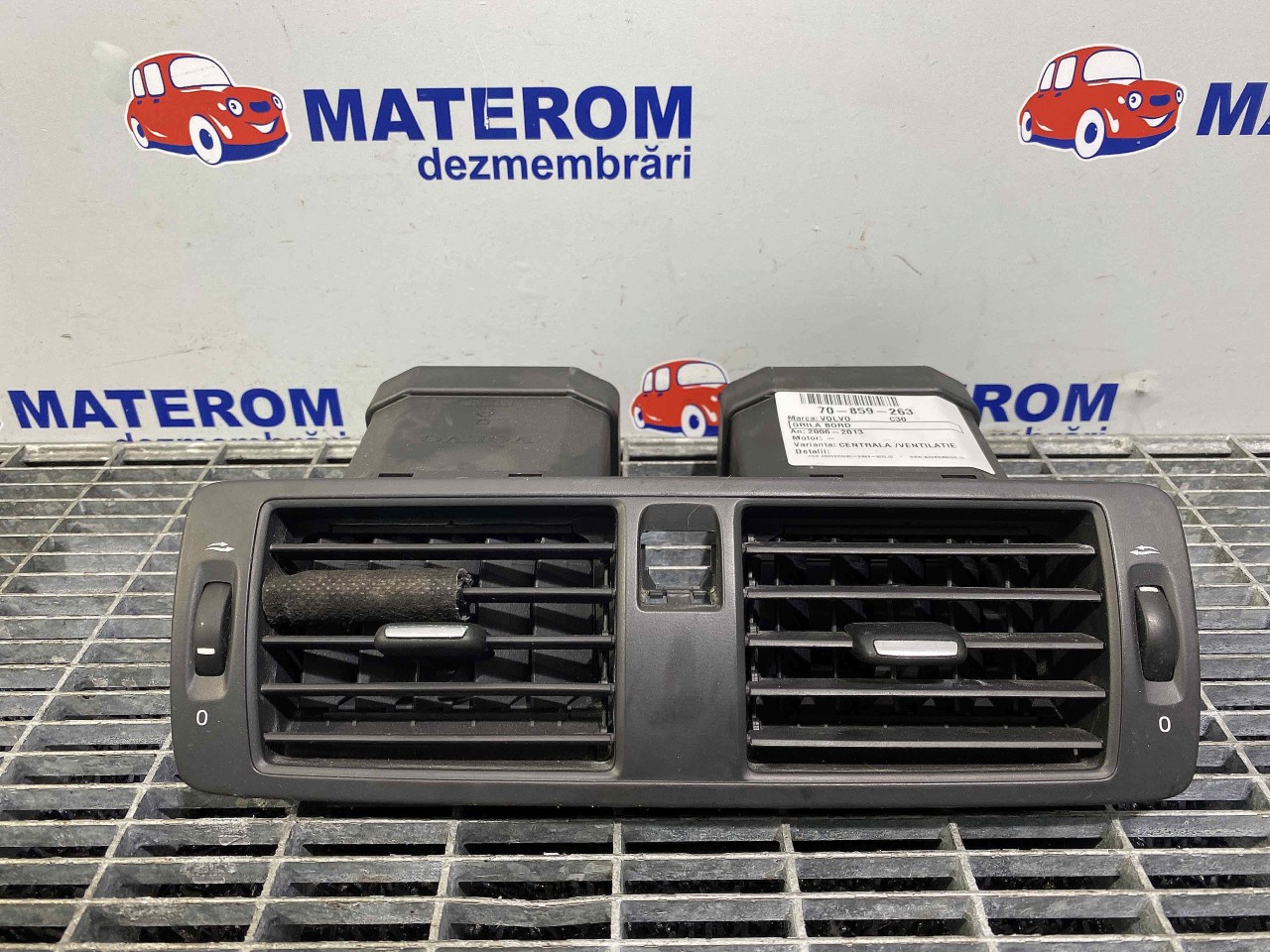 GRILA BORD VOLVO C30 - - (2006 2013)