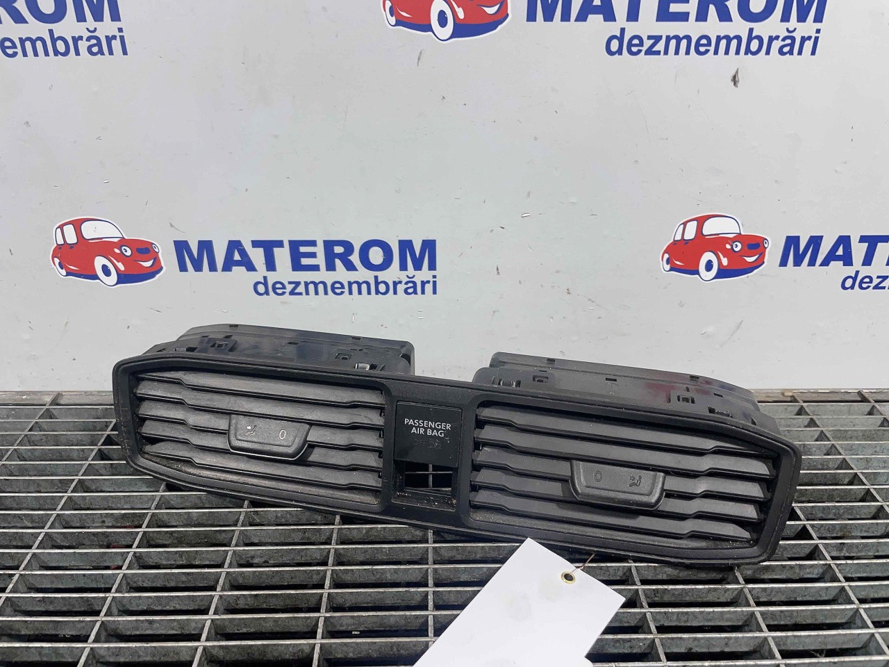 GRILA BORD VW CADDY 1.6 TDI - (2015 2020)