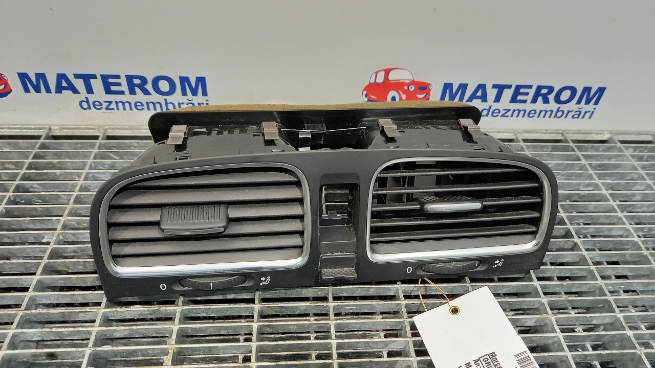 GRILA BORD VW GOLF VI - - (2008 2012)
