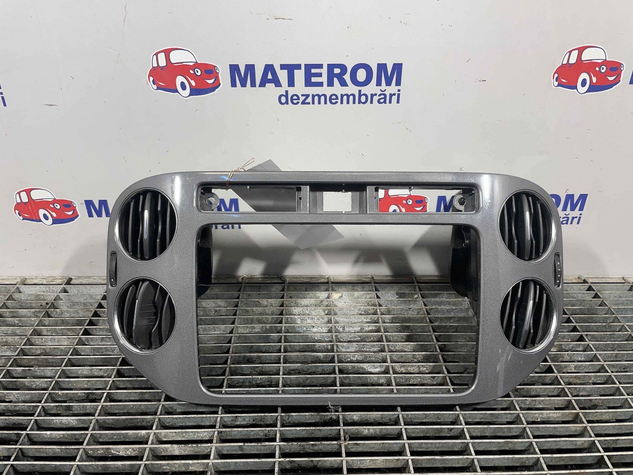 GRILA BORD VW TIGUAN TIGUAN - - (2010 2015)