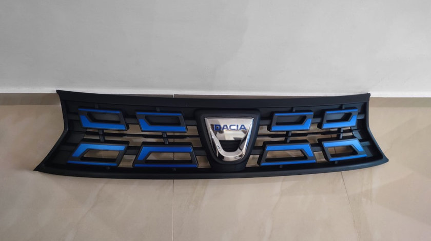 Grila calandru superioara bara fata Dacia Duster 2 2021-2023 cu tenta albastra NOUA 622542302R 622547433R
