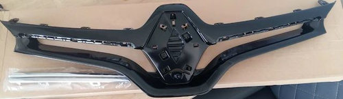 Grila calandru superioara Renault Fluence 2013 - 2016 Noua 623108841R