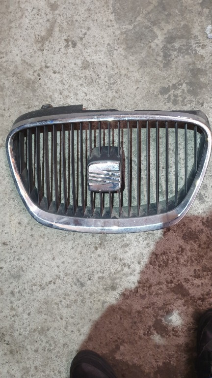 Grila capotă Seat