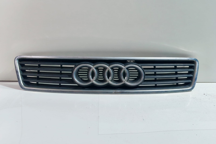 Grila capota 4B0853651A Audi A6 4B/C5 [1997 - 2001]
