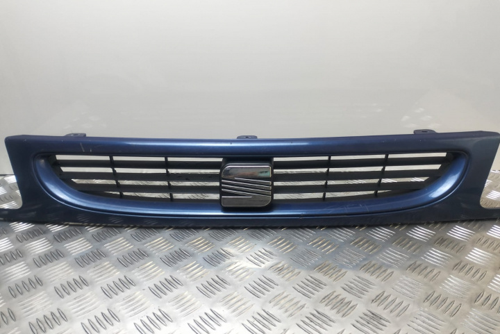 Grila capota 6k0854643 Seat Ibiza 2 [facelift] [1996 - 2002]