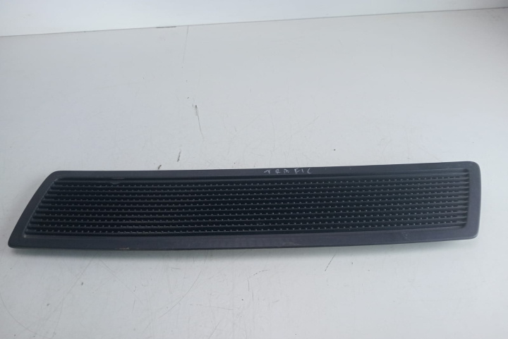 Grila capota 8200004370 Nissan Primastar [2002 - 2006]