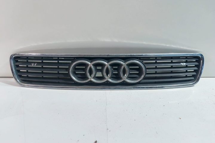 Grila capota 8D0853651J Audi A4 B5 [1994 - 1999]