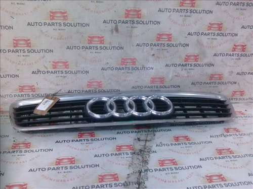 Grila capota AUDI A4 B5 an fabr. 2000