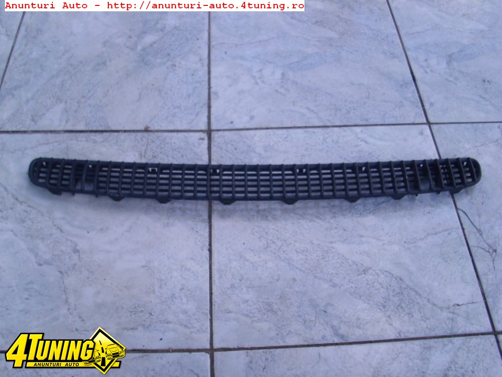 Grila capota BMW 320D E46