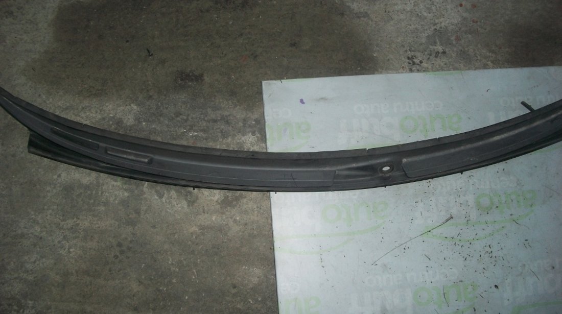 Grila Capota BMW Seria 3 E46 2.0D