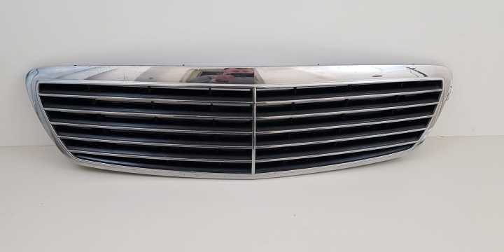 Grila capota cu mic defect Mercedes-Benz E-Class W211 [2002 - 2006]
