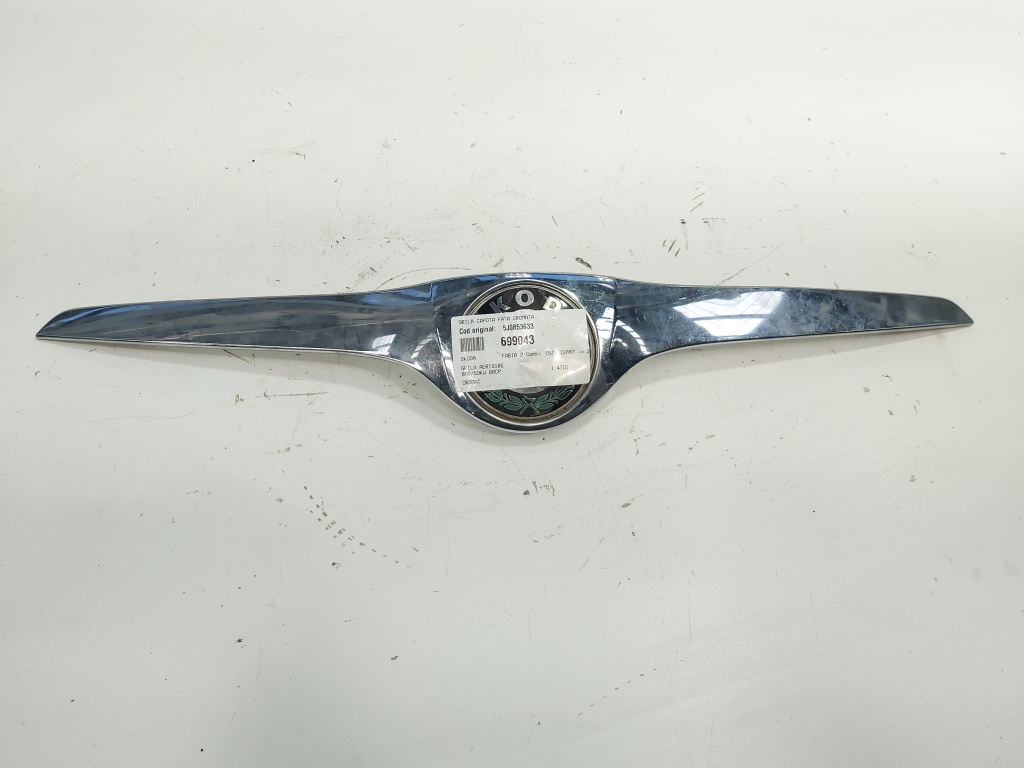 Grila capota fata cromata, cod 5J0853633, Skoda Fabia 2 Combi (5J, 545) (id:699043)