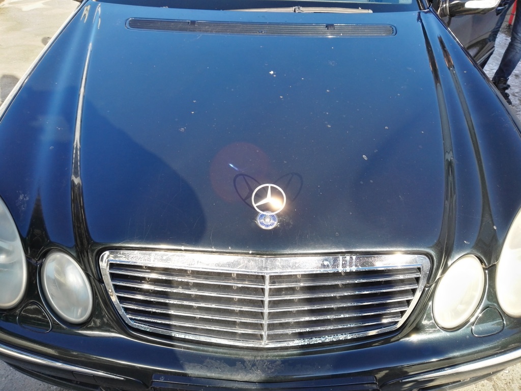 Grila capota Mercedes E class w211 Elegance 2002-2006