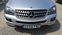 Grila capota Mercedes ML 320 cdi W164