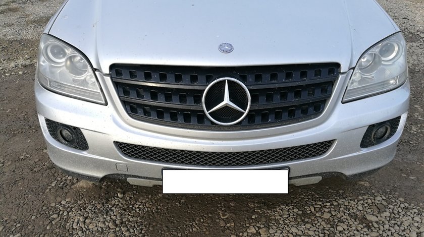 Grila capota Mercedes ML320 CDI W164