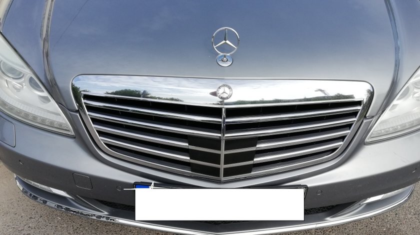 Grila capota MERCEDES S221 W221 FACELIFT distronic